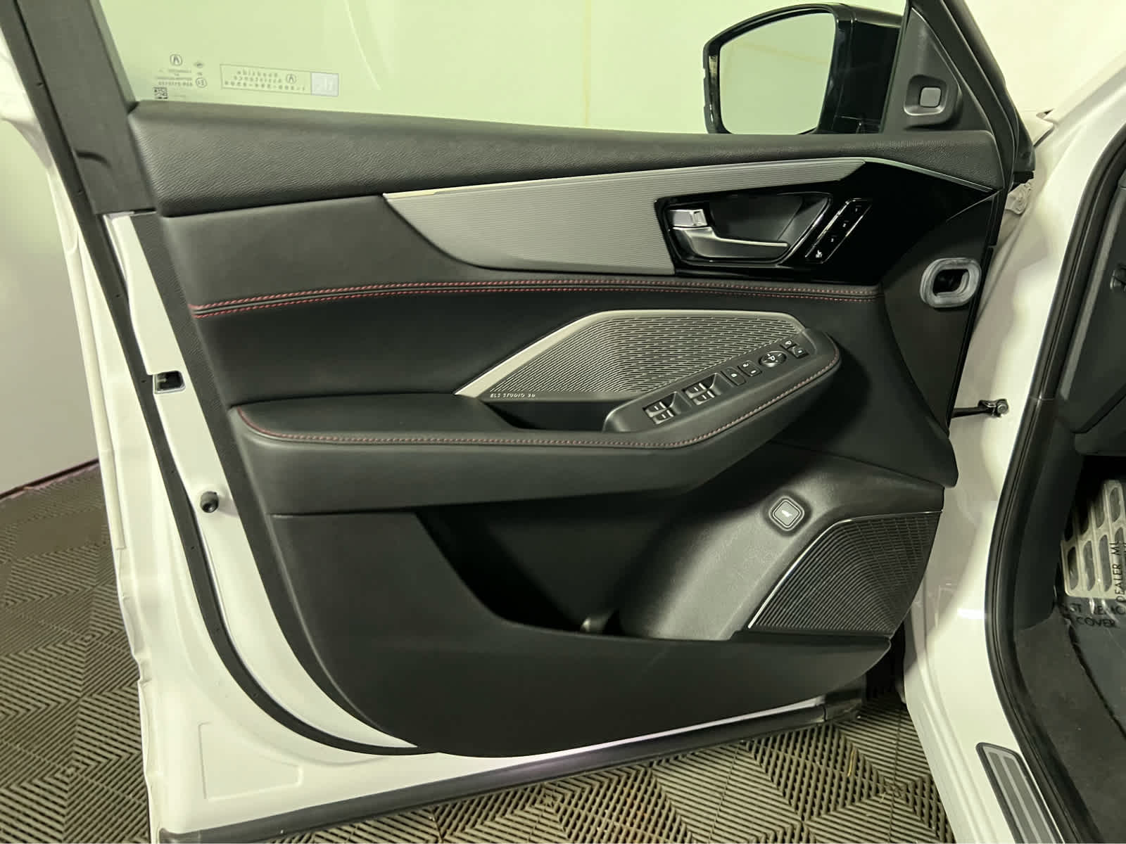 2024 Acura MDX A-Spec Package - Photo 24
