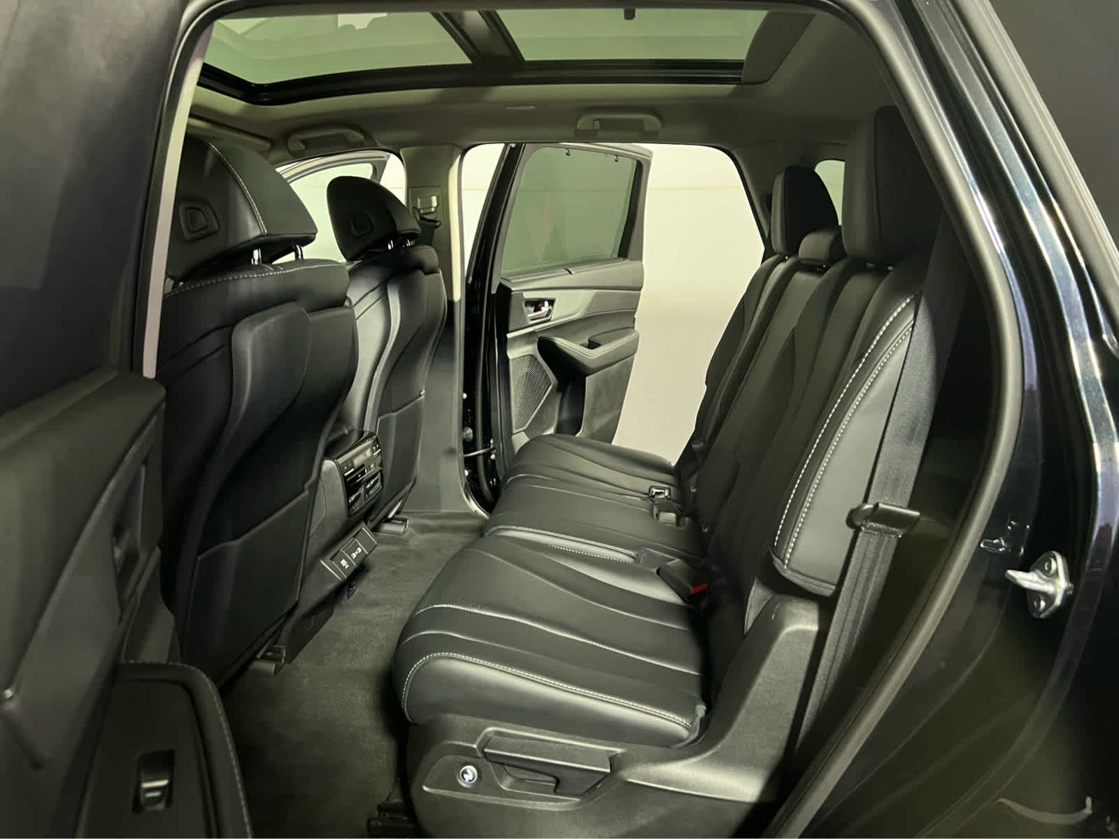 2024 Acura MDX SH-AWD TECH