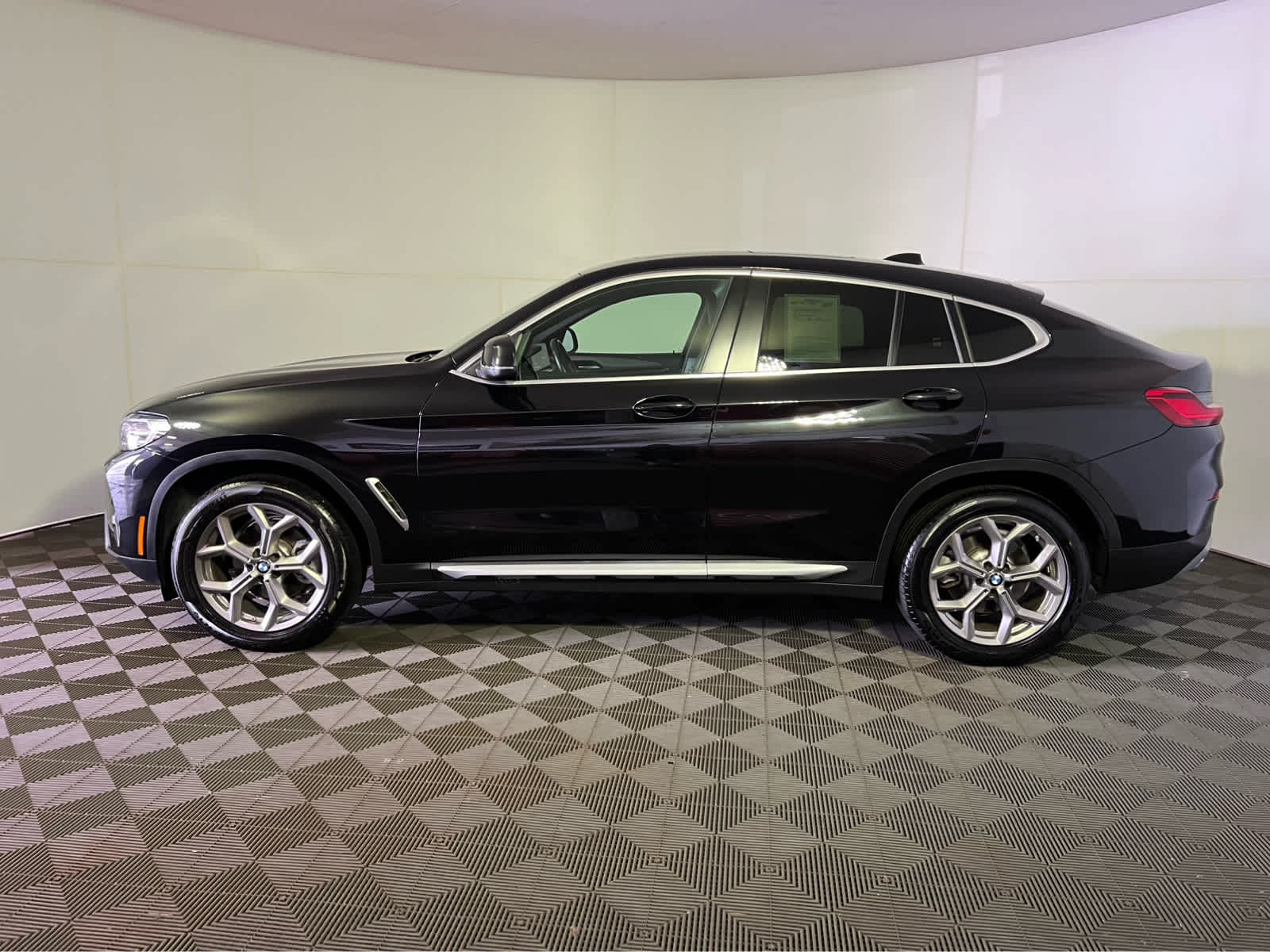 2025 BMW X4 xDrive30i xDrive30i