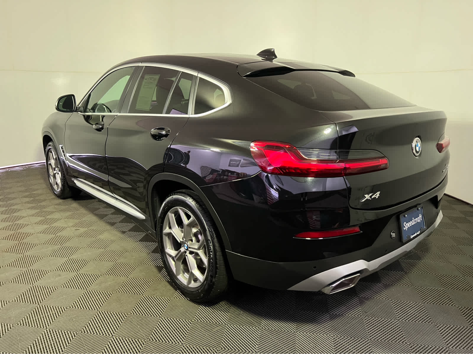 2025 BMW X4 xDrive30i xDrive30i