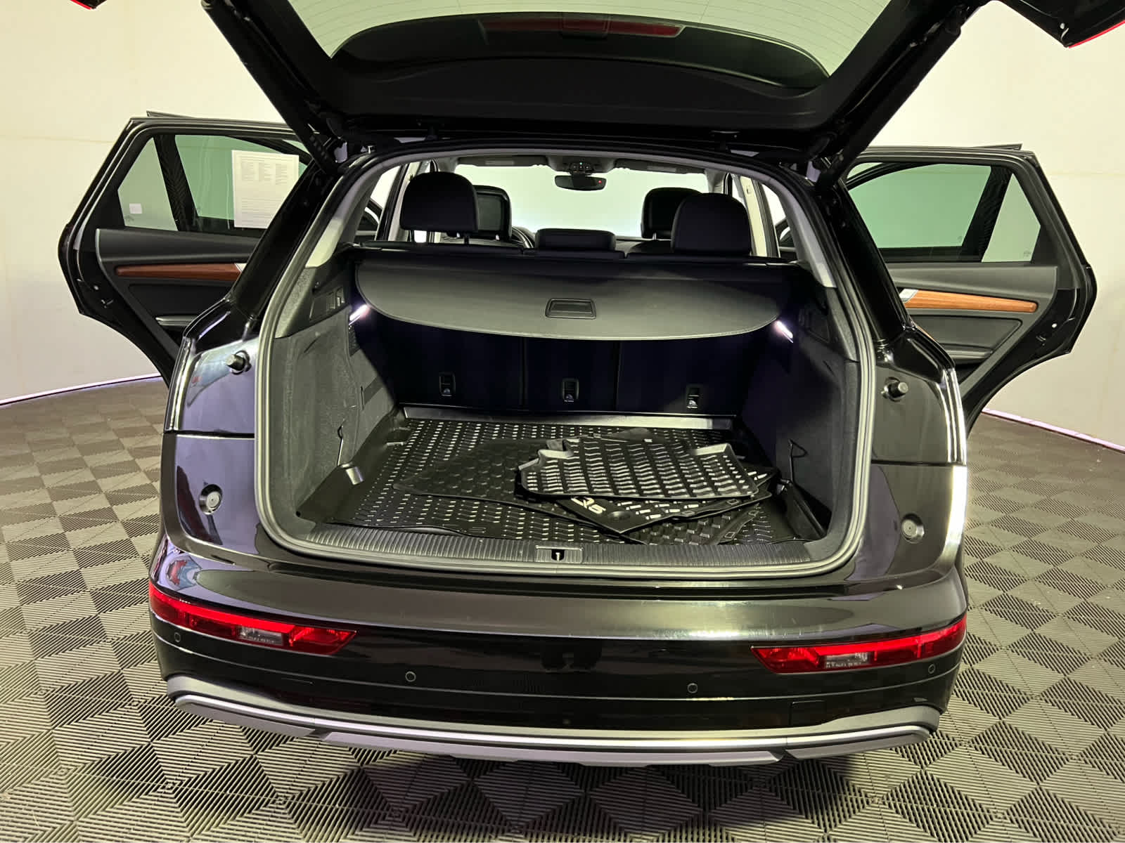2023 Audi Q5 Premium Plus