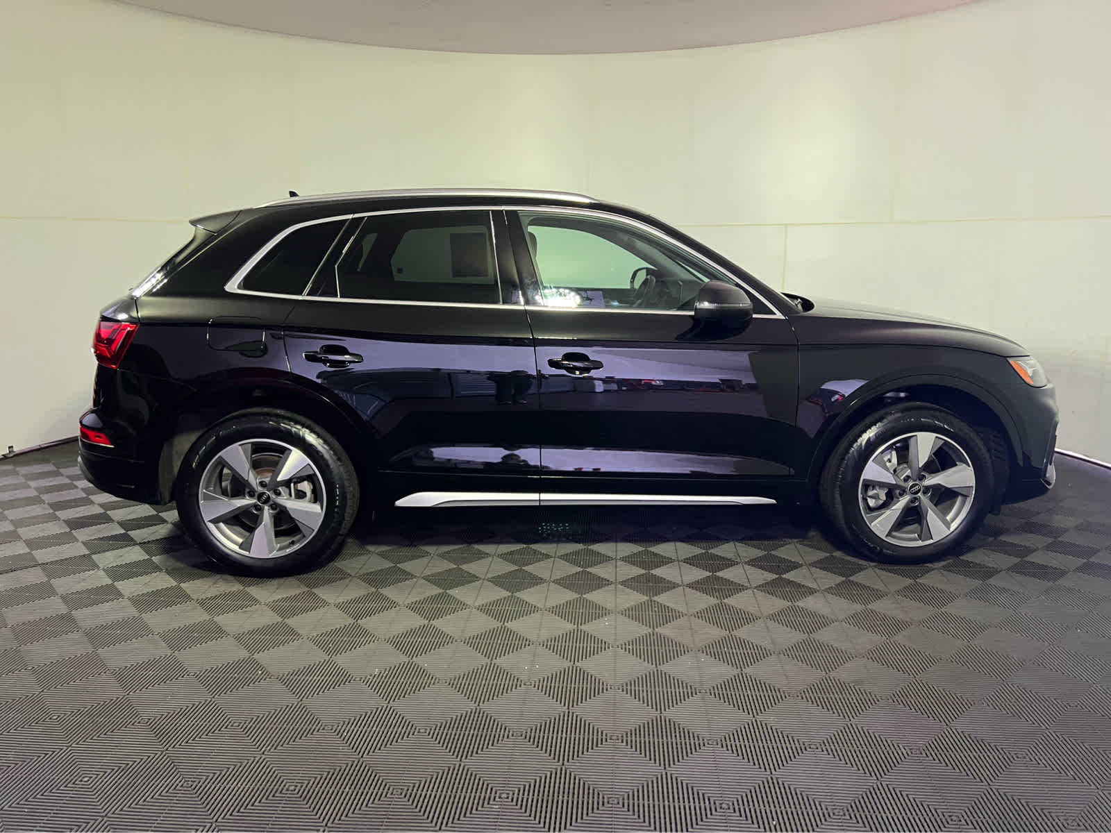 2023 Audi Q5 Premium Plus