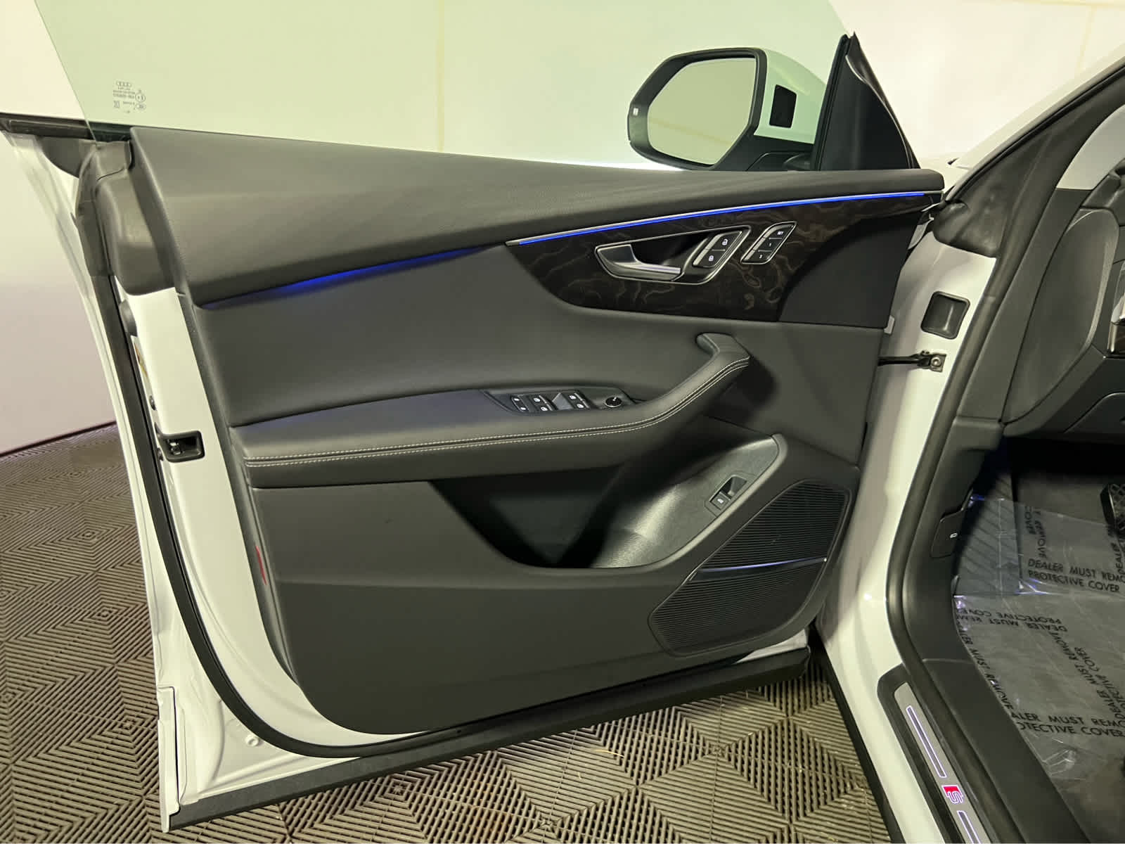 2023 Audi Q8 Prestige