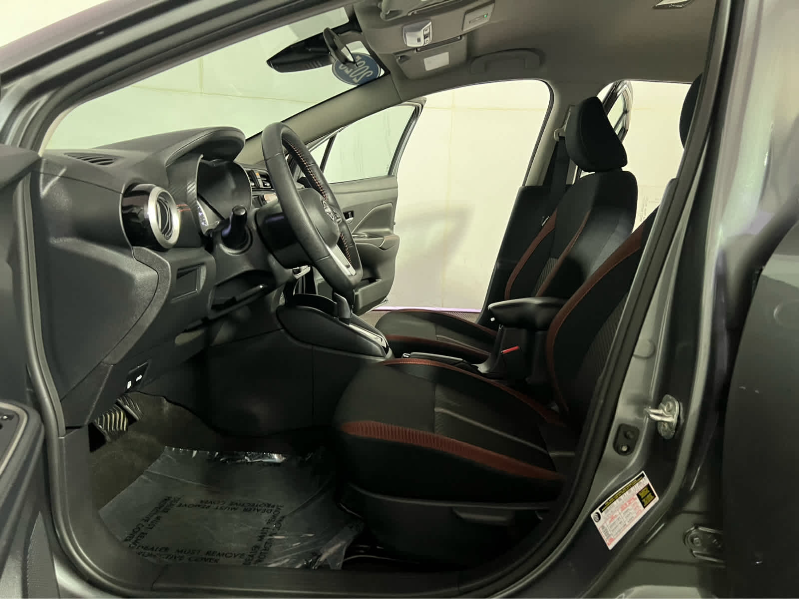 2025 Nissan Versa SR