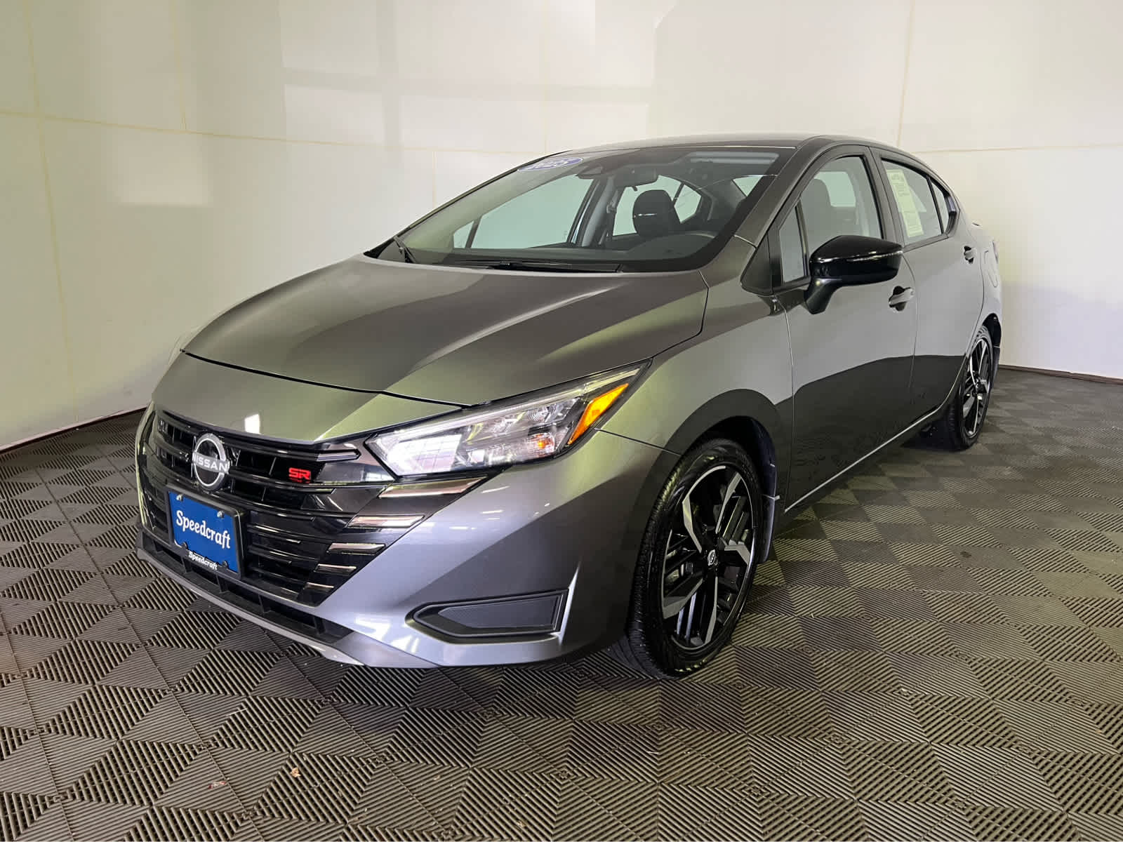 2025 Nissan Versa SR