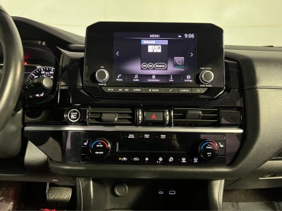 2023 Nissan Pathfinder SV