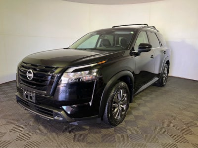 2023 Nissan Pathfinder SV