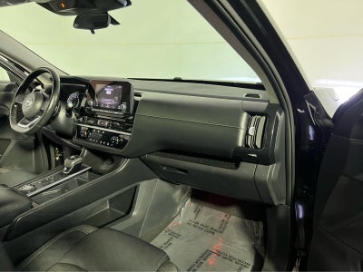 2023 Nissan Pathfinder SV