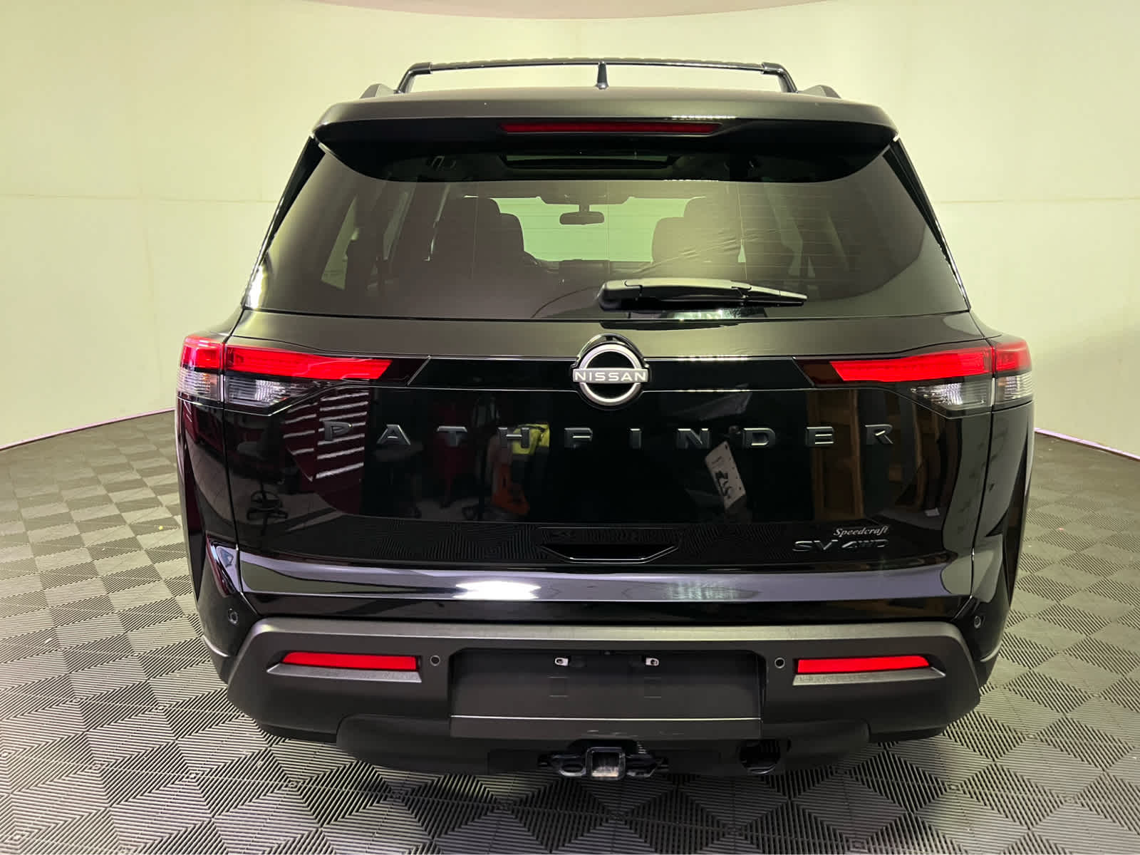2023 Nissan Pathfinder SV