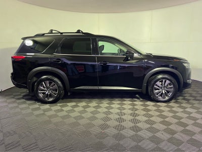 2023 Nissan Pathfinder SV