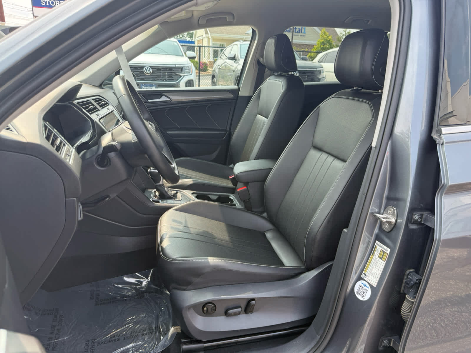 2023 Volkswagen Tiguan SE