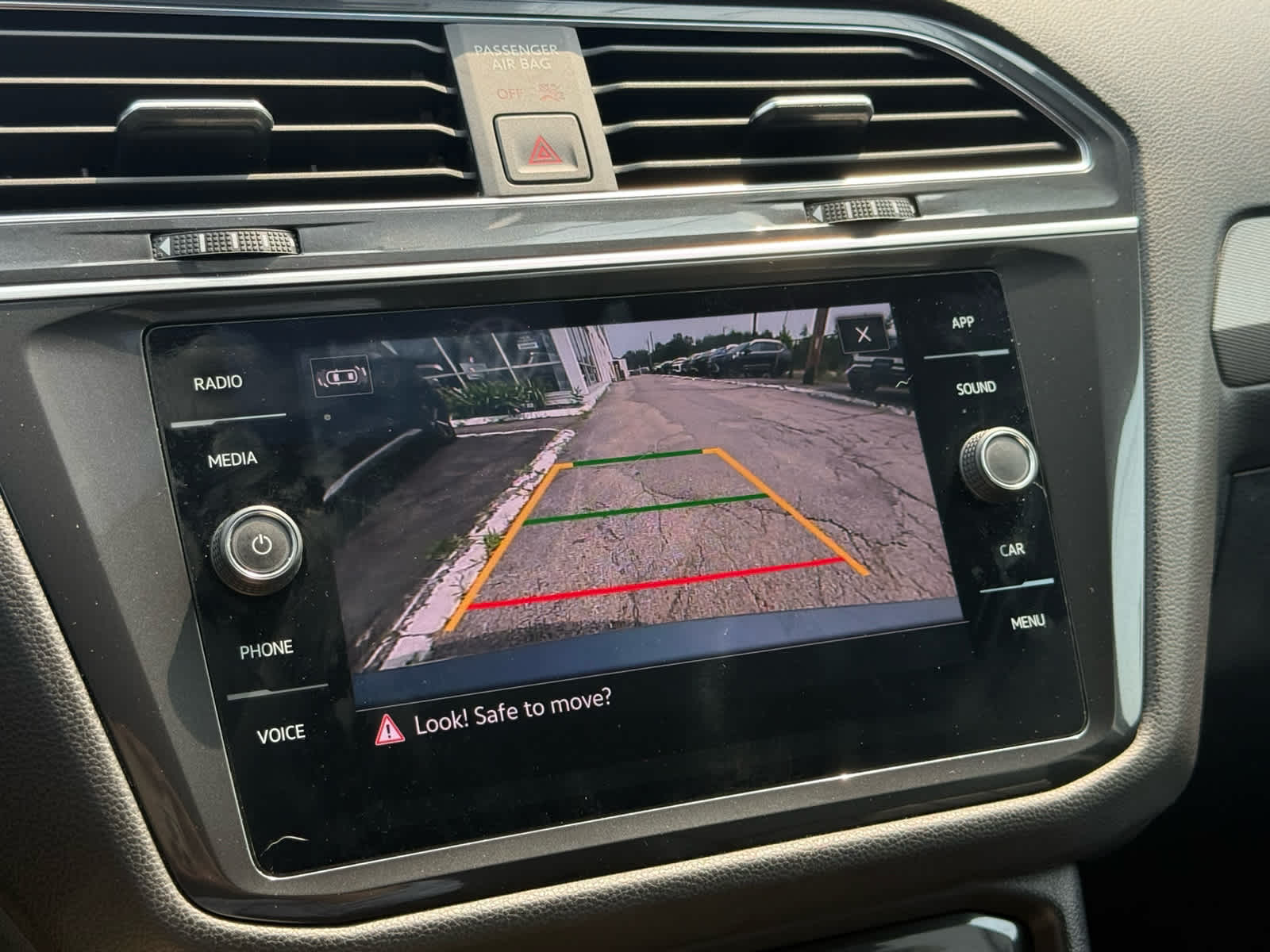 2023 Volkswagen Tiguan SE