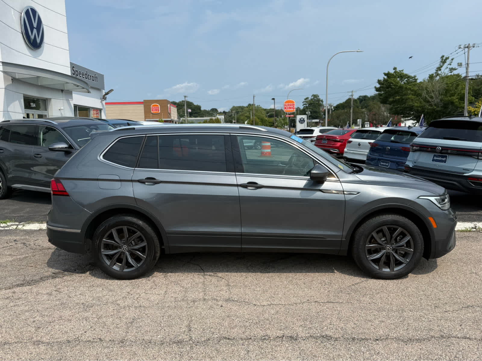 2023 Volkswagen Tiguan SE