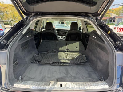 2020 Audi Q8 Premium Plus